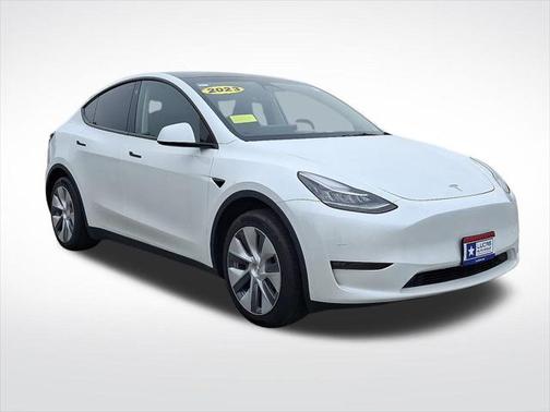 2023 Tesla Model Y Long Range Dual Motor All-Wheel Drive