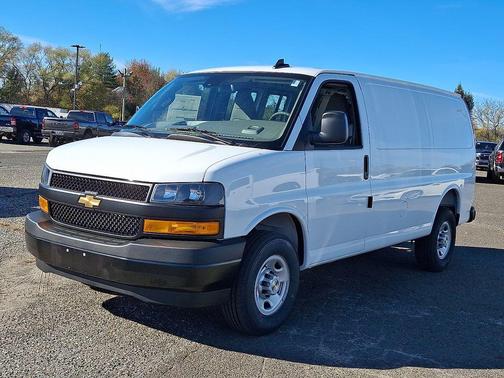 2025 Chevrolet Express 2500 RWD 2500 Regular Wheelbase WT