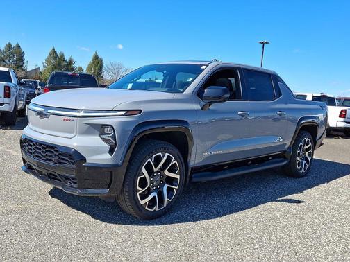 2025 Chevrolet Silverado EV RST