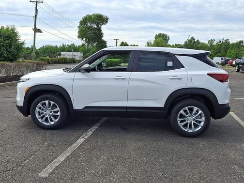 Summit White 2026 Chevrolet Trailblazer LS