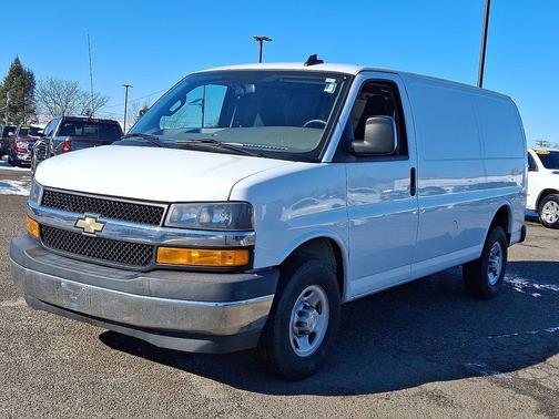 2024 Chevrolet Express 2500 RWD 2500 Regular Wheelbase WT