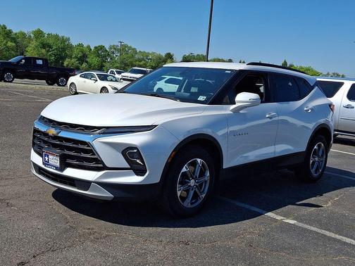 Pearl 2023 Chevrolet Blazer 3LT
