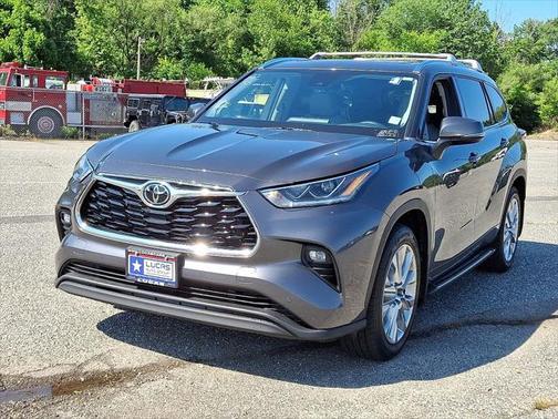 2022 Toyota Highlander Limited
