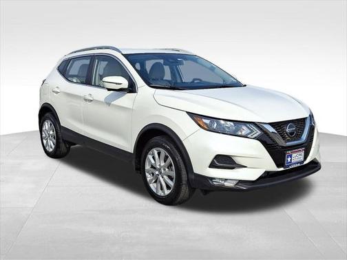 2022 Nissan Rogue Sport SV