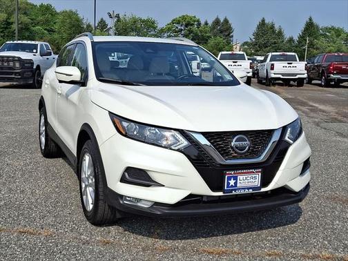 2022 Nissan Rogue Sport SV