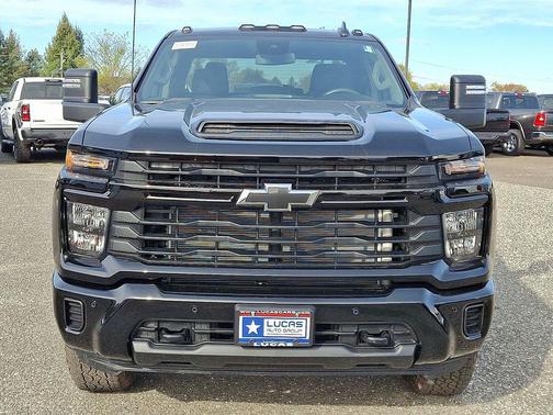 2026 Chevrolet Silverado 2500 Custom