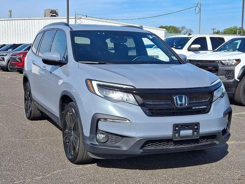 2022 Honda Pilot AWD Black Edition