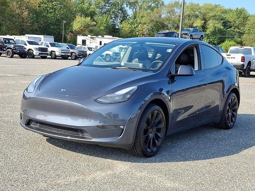 2023 Tesla Model Y Long Range Dual Motor All-Wheel Drive