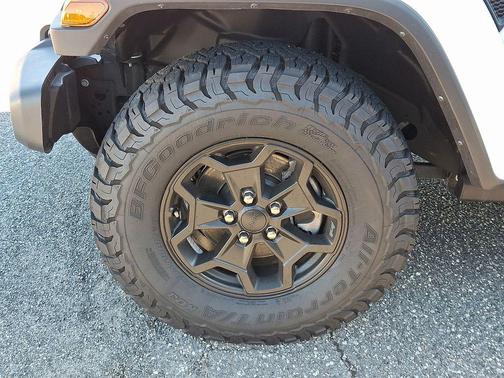 2022 Jeep Gladiator Willys 4x4