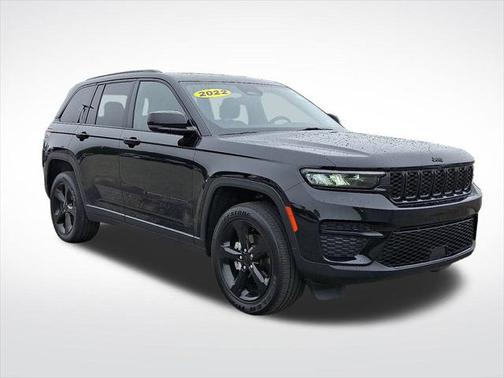 2022 Jeep Grand Cherokee Altitude