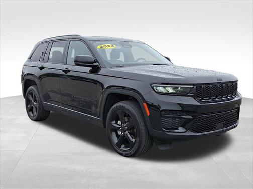 2022 Jeep Grand Cherokee Altitude