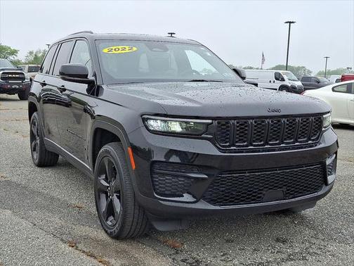 2022 Jeep Grand Cherokee Altitude