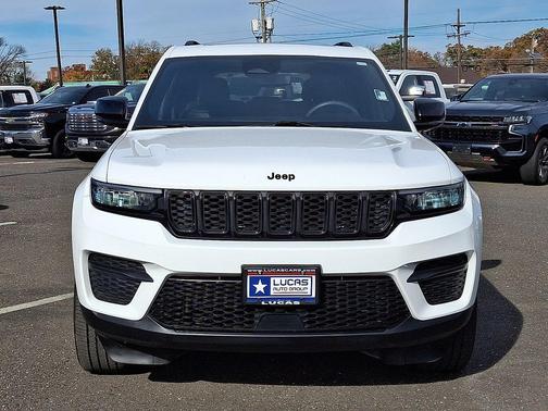 2023 Jeep Grand Cherokee Altitude