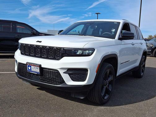 2023 Jeep Grand Cherokee Altitude