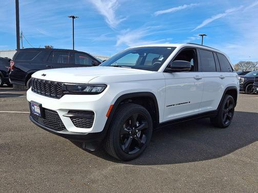 2023 Jeep Grand Cherokee Altitude