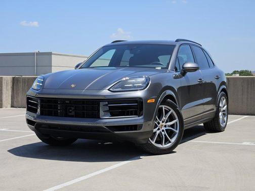 2025 Porsche Cayenne AWD