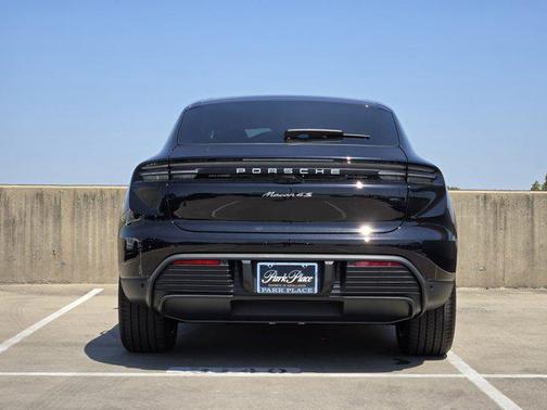 2025 Porsche Macan 4S