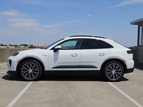 2025 Porsche Macan Electric