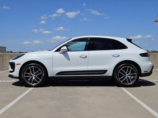 2024 Porsche Macan Base