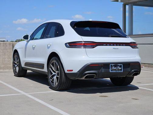 2024 Porsche Macan Base