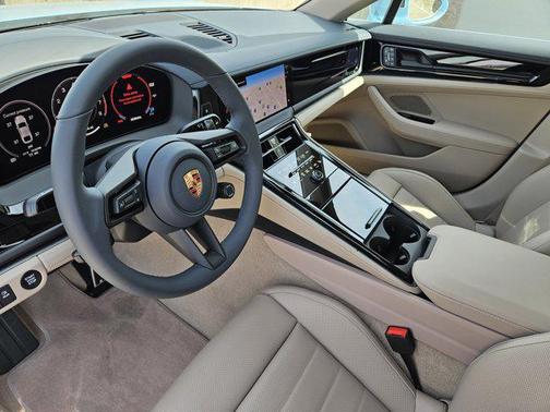 2026 Porsche Panamera RWD