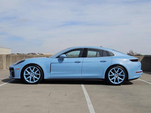 2026 Porsche Panamera RWD