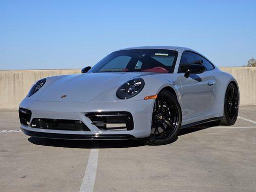 2023 Porsche 911 Carrera GTS
