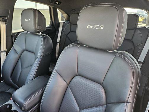 2024 Porsche Macan GTS