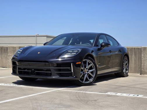 2025 Porsche Panamera 4