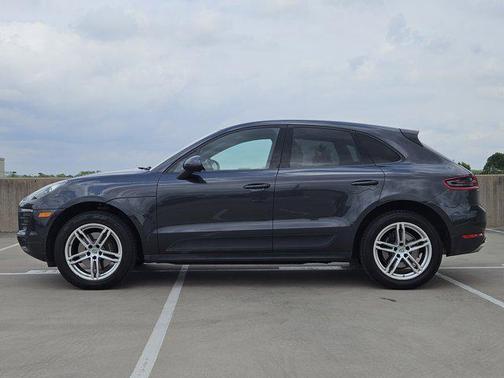 2018 Porsche Macan Base