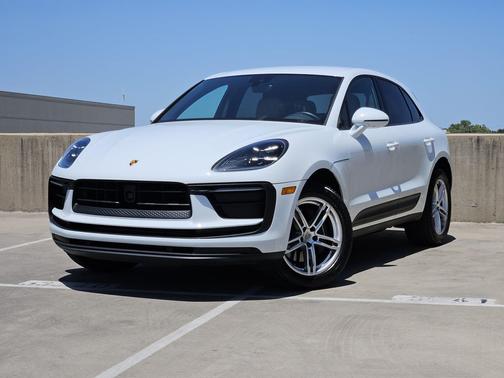 Carrara White Metallic 2026 Porsche Macan Macan