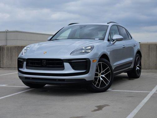 Dolomite Silver Metallic 2025 Porsche Macan Macan