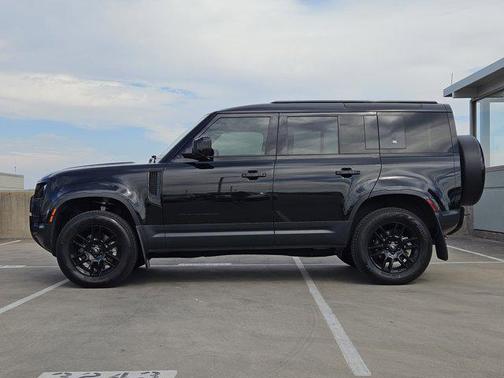 2023 Land Rover Defender 110 S