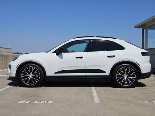 2025 Porsche Macan Electric
