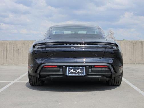 2025 Porsche Taycan RWD
