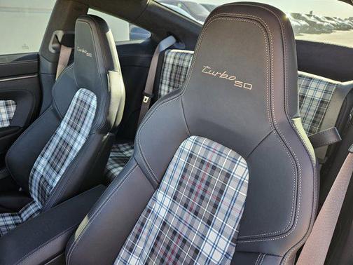 2025 Porsche 911 Turbo