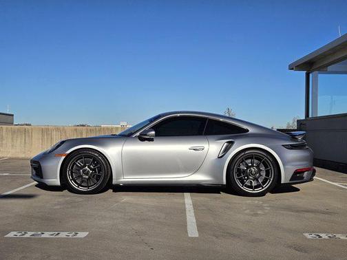 2025 Porsche 911 Turbo