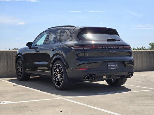 2025 Porsche Cayenne AWD