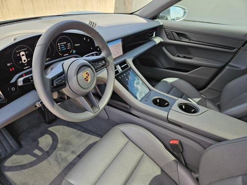 2022 Porsche Taycan RWD