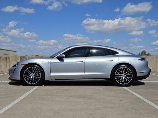 2022 Porsche Taycan RWD