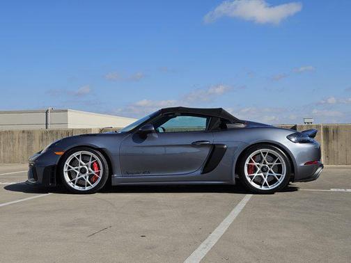 2025 Porsche 718 Spyder RS