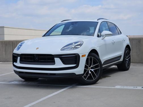 White 2022 Porsche Macan Macan