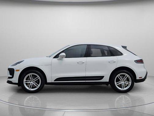 2026 Porsche Macan AWD