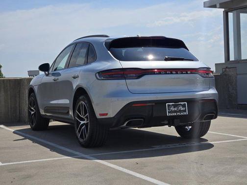 2025 Porsche Macan AWD