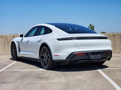 2025 Porsche Taycan RWD