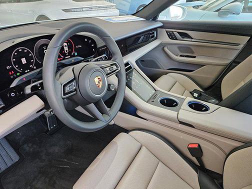 2025 Porsche Taycan RWD