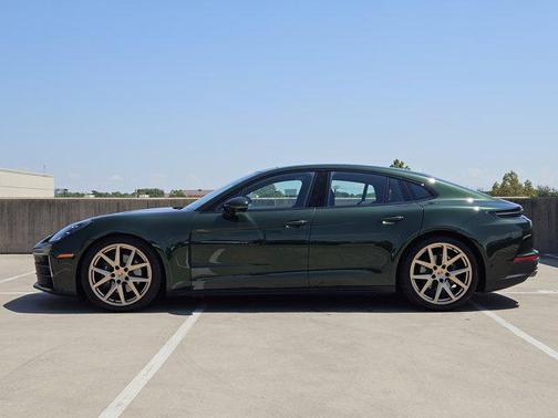 2025 Porsche Panamera RWD