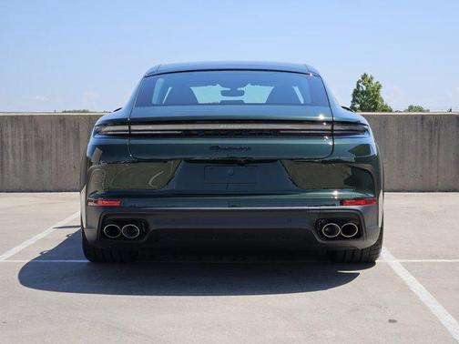 2025 Porsche Panamera RWD