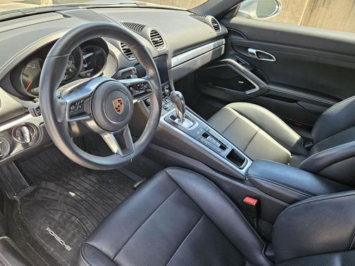 GT Silver Metallic 2024 Porsche 718 Boxster Style Edition