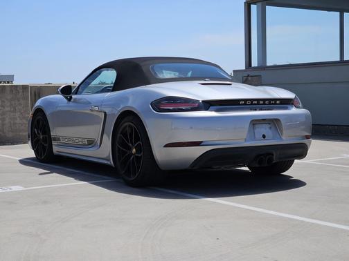 GT Silver Metallic 2024 Porsche 718 Boxster Style Edition